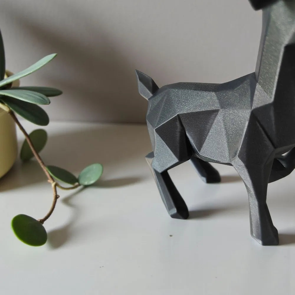 Minimalist (Christmas) Low Poly Reindeer