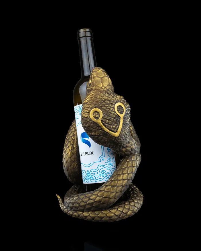 Naja_s_Embrace_Wine_Holder_3_1a1a15e241