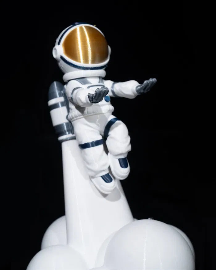 Astronaut_Controller_Holder_5_d2e4d4e899
