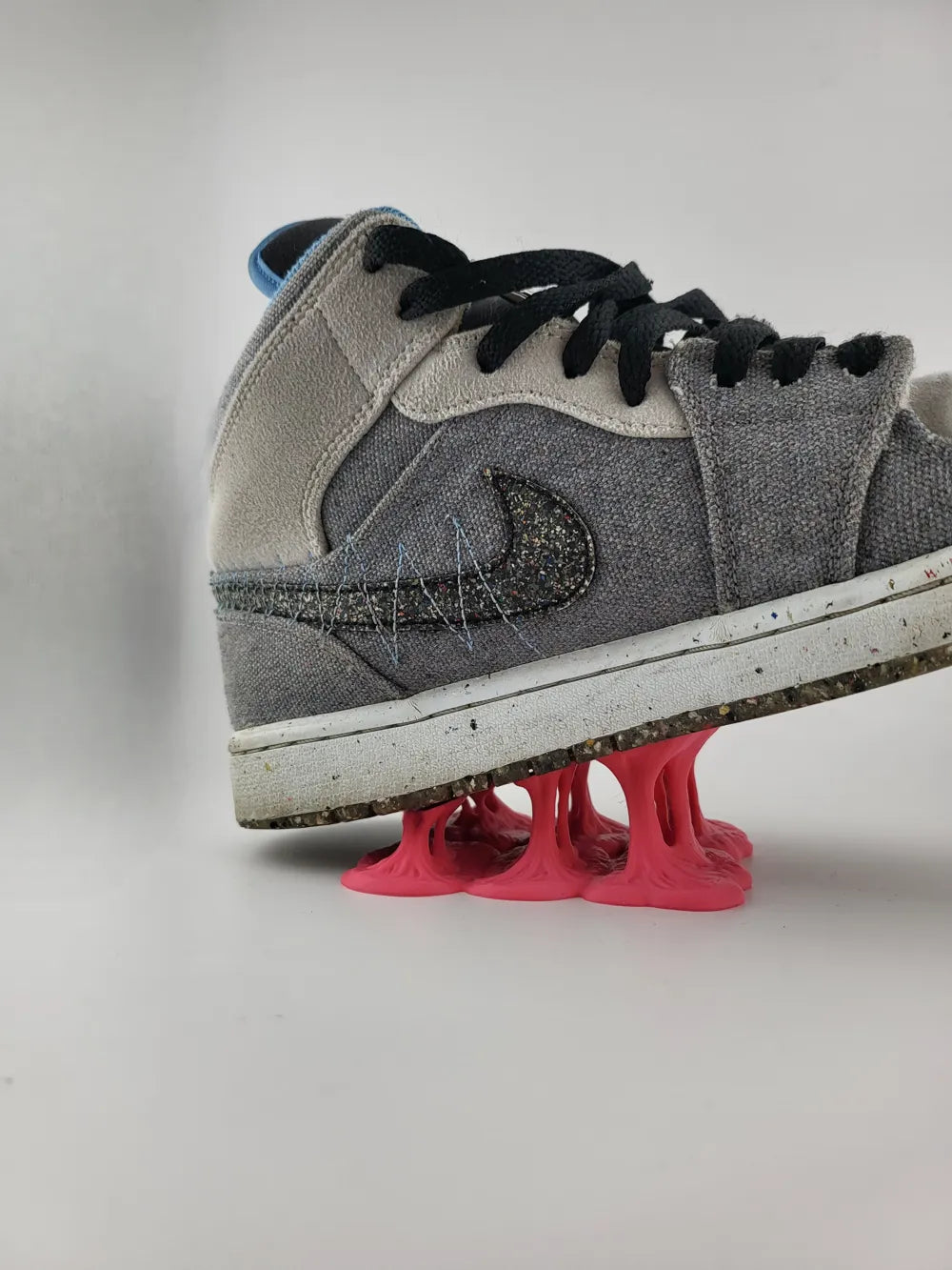 Gum Shoe Stand Display for Nike and Jordan Shoes