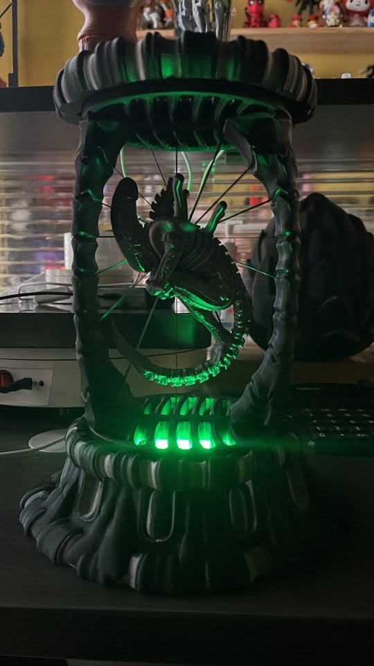 Alien Xenomorph LED Lamp - 10.5"