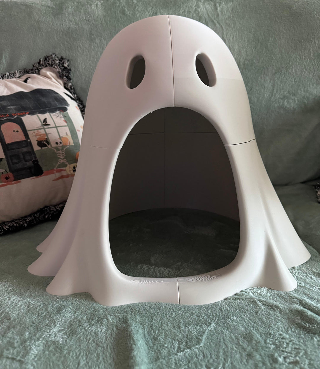 Ghostie Pet Bed