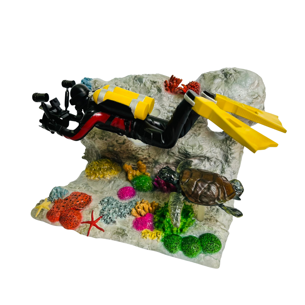 Aquarium Diver Diorama