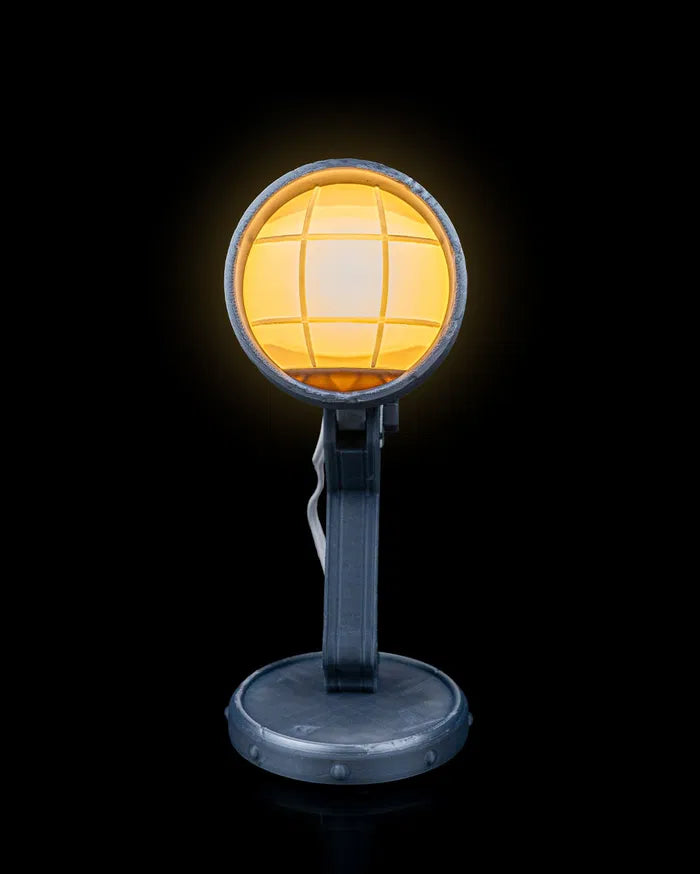 Chrome_Headlight_Table_Lamp5_5a7d903471