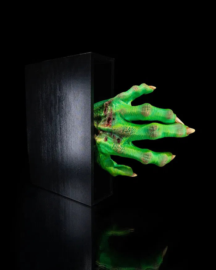 Creeping_In_Book_Nook5_d26d6c569f