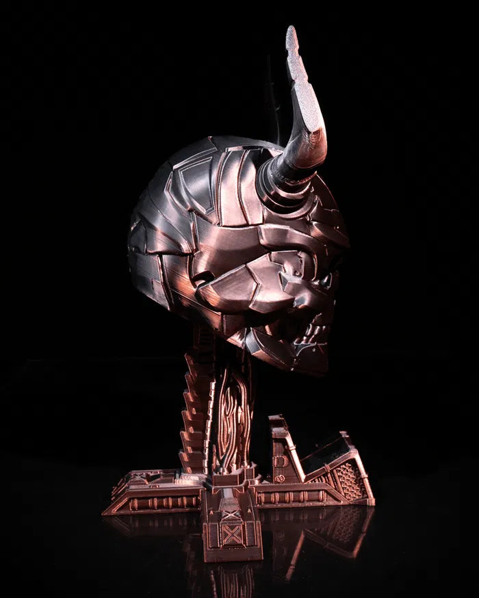 Sci_fi_Skull_Controller_and_Headphone_Holder_3_504bc9c99c