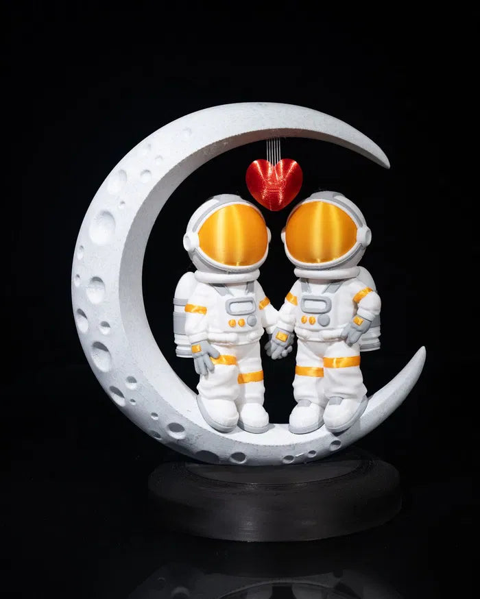 Space_Explorers_Couple_1_268469b47f