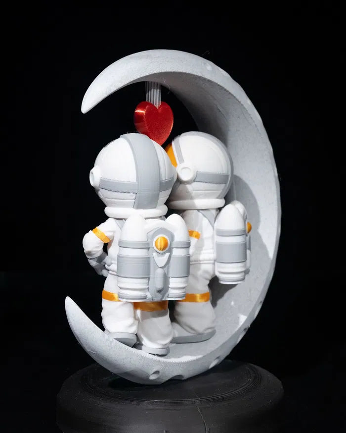 Space_Explorers_Couple_3_9c9e965d27