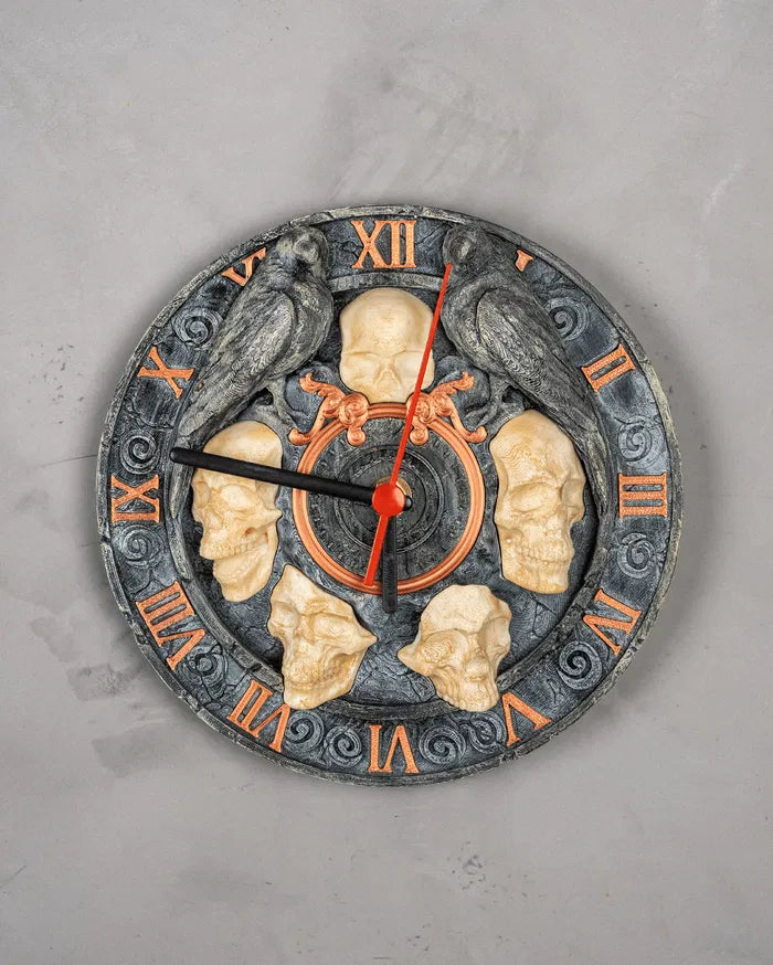 The_Last_Hour_Wall_Clock_1_4f3b7eebf6