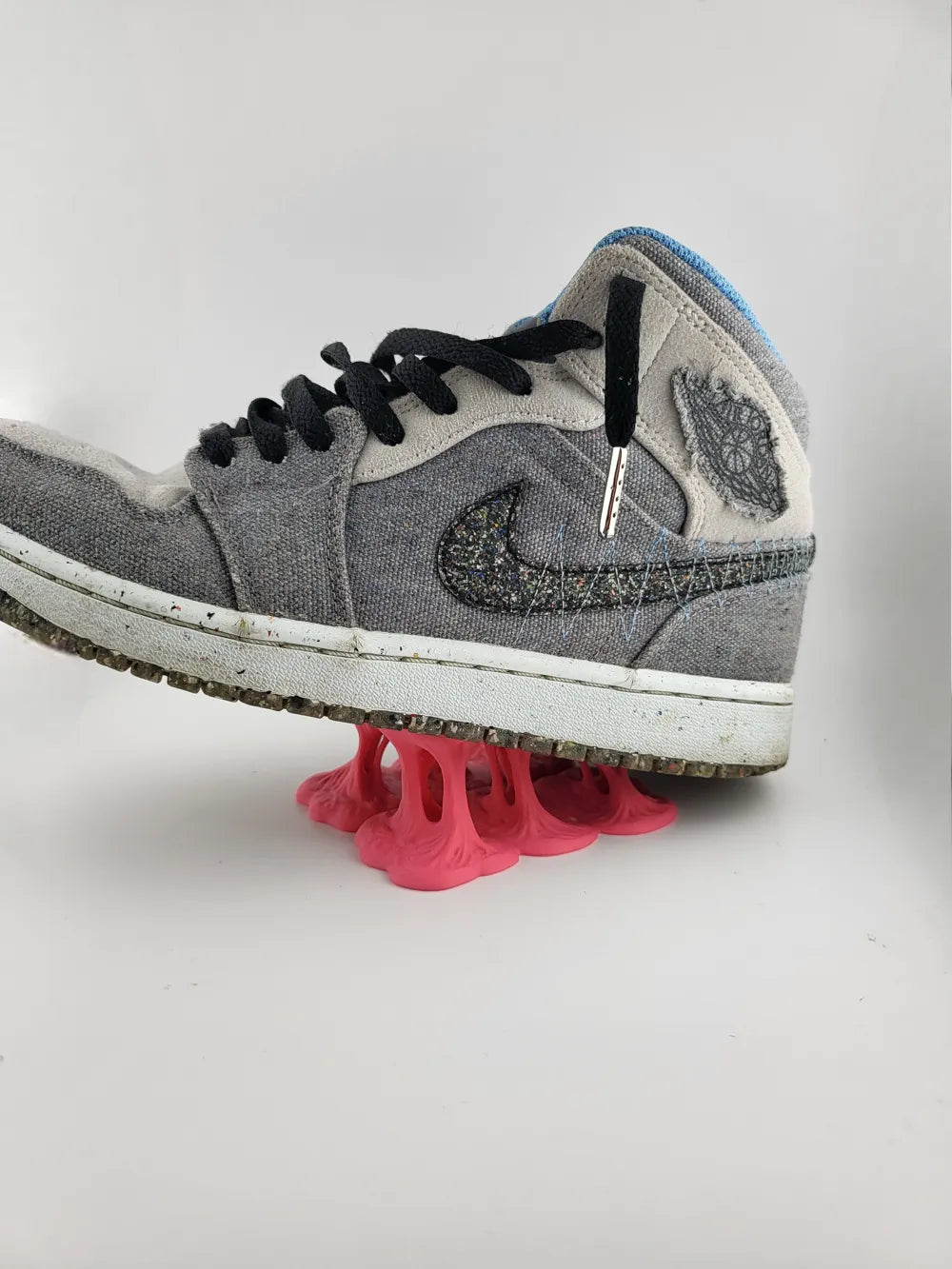 Gum Shoe Stand Display for Nike and Jordan Shoes