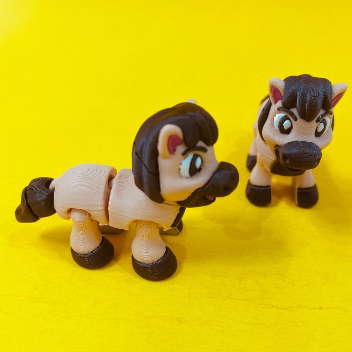 Flexi Horses And Stable Diorama: Animal Terrarium Playset
