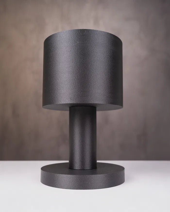 Minimalist_Table_Lamp_3_71be1d0fd3