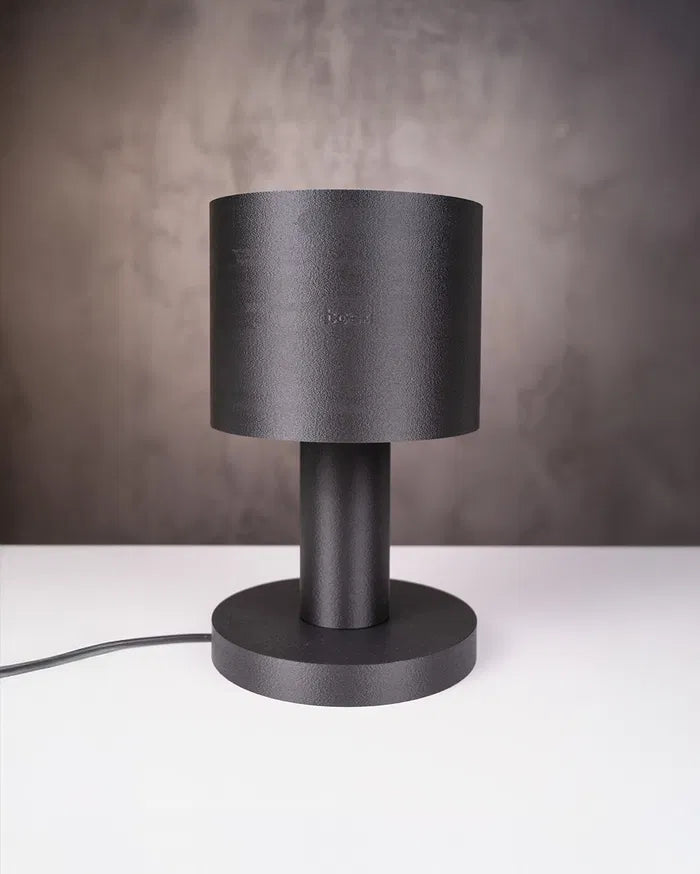 Minimalist_Table_Lamp_4_861becfd65