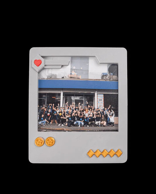 Game Card - Magnetic Photo Frame