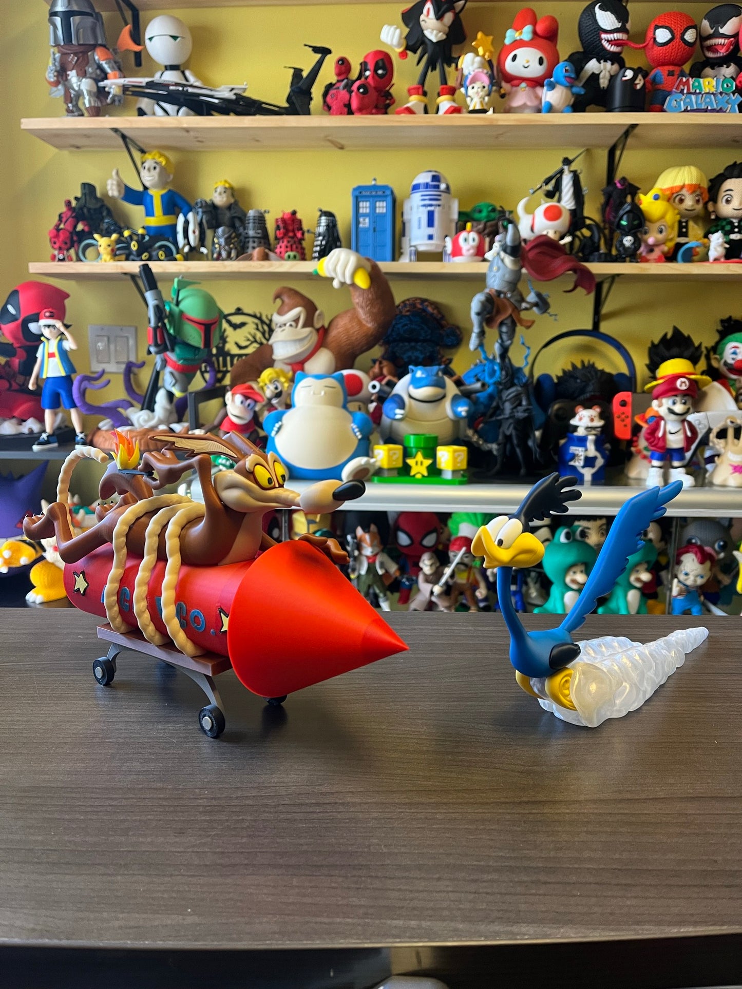 7" Wil E. Coyote & Road Runner Set
