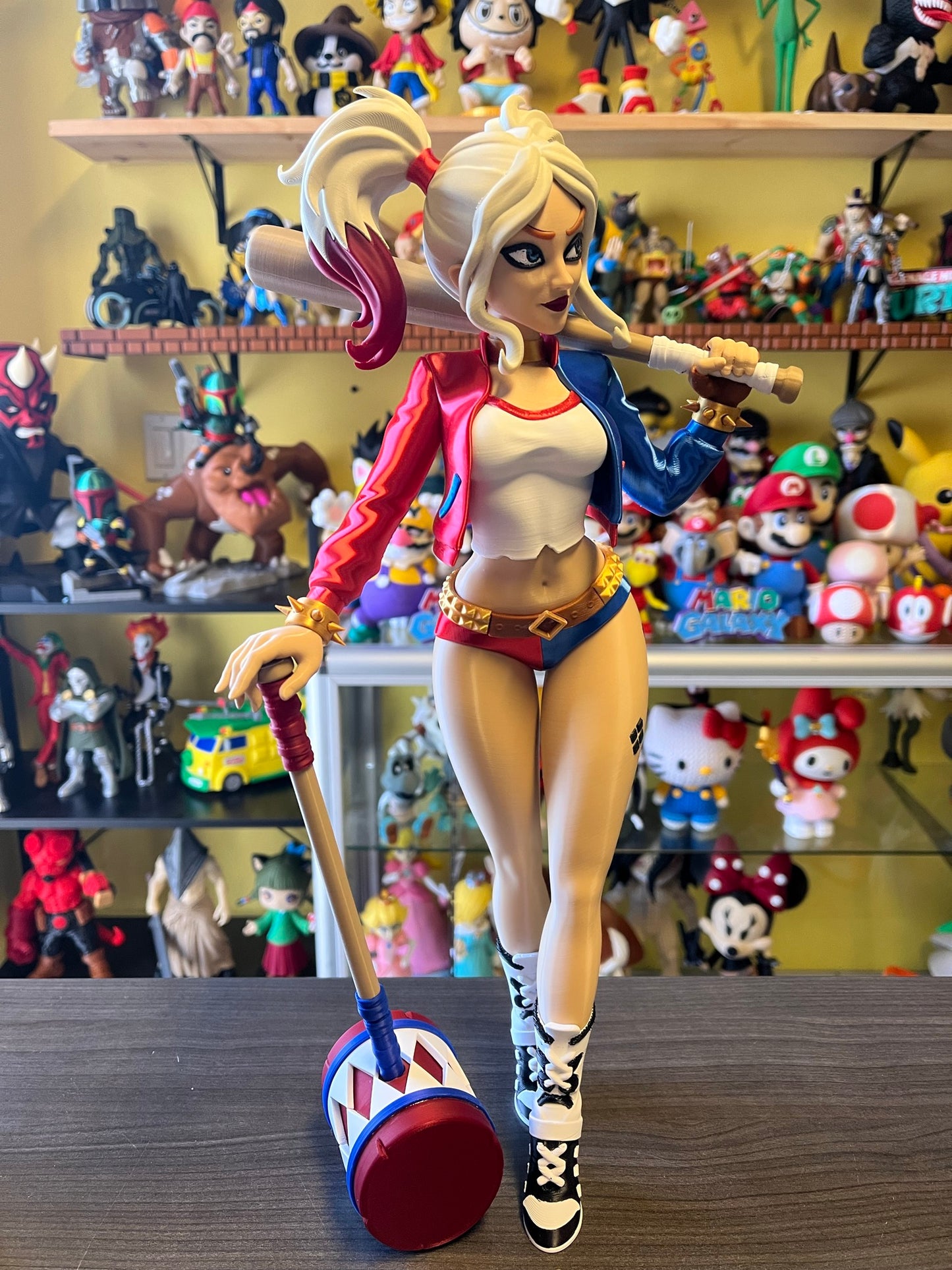 DC Comics 16" Harley Quinn