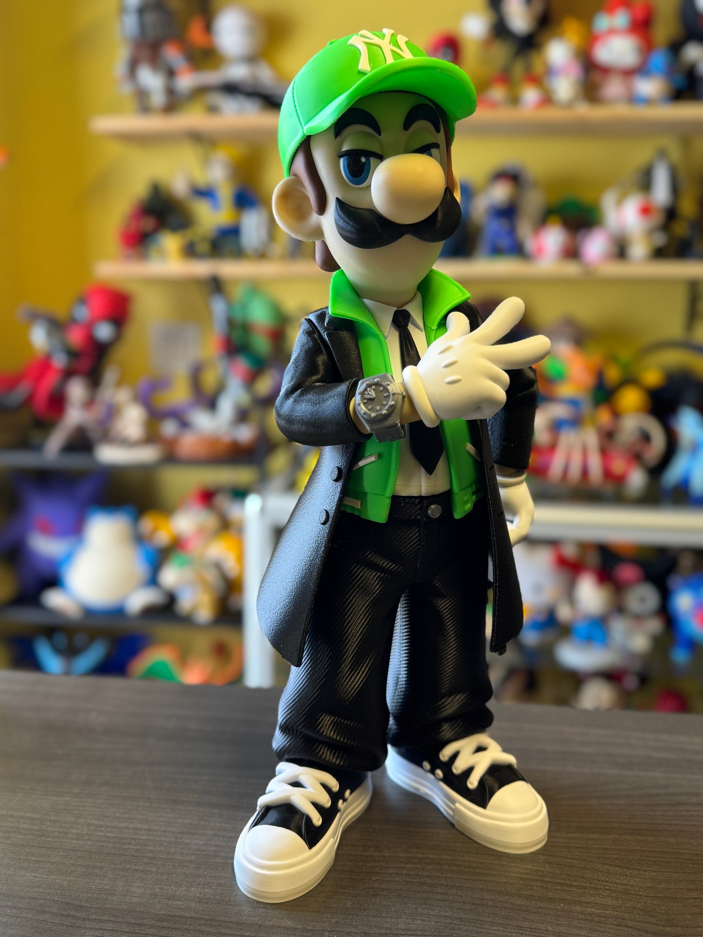 18" Luigi Urban - Large