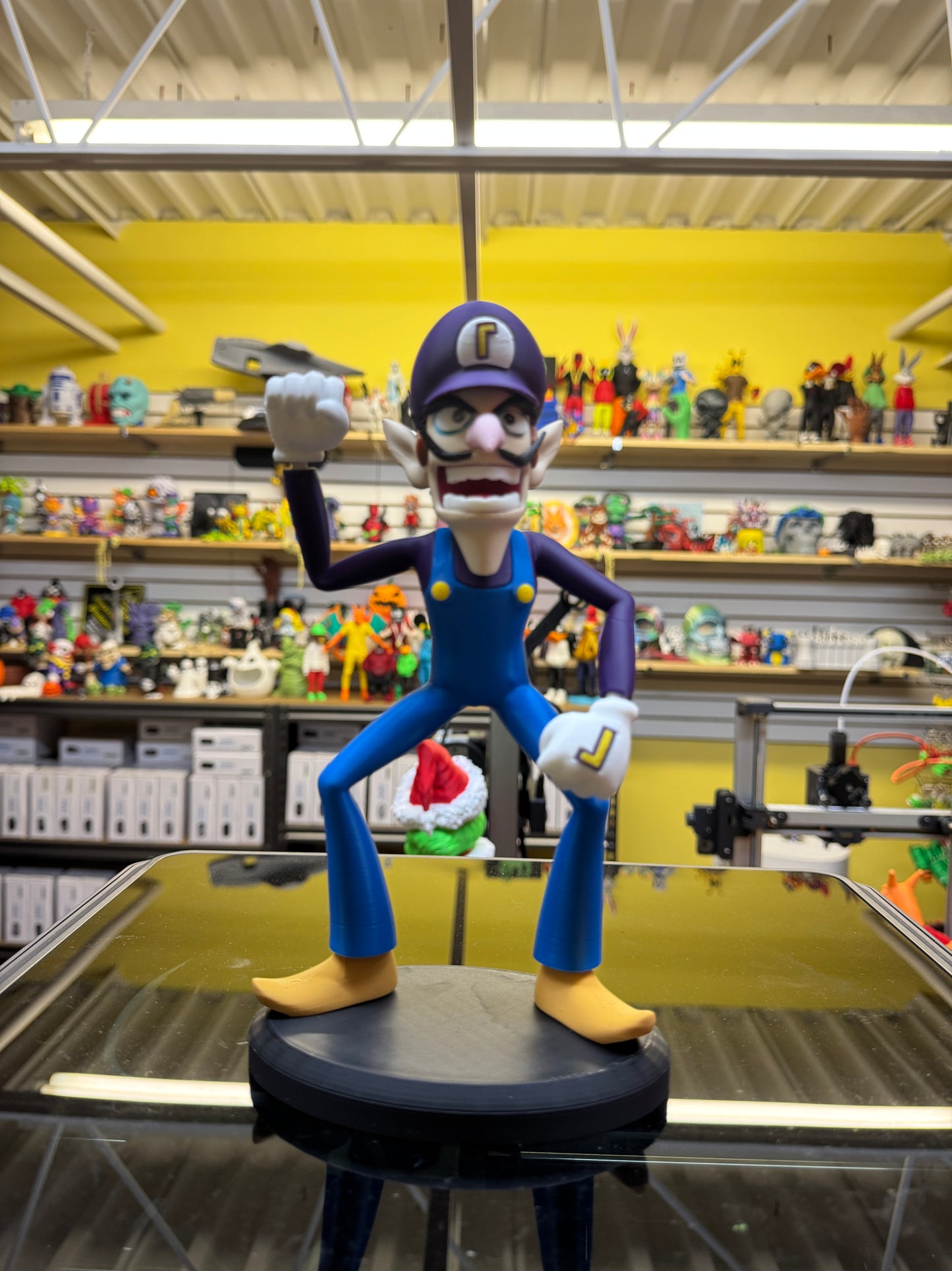 18" Waluigi