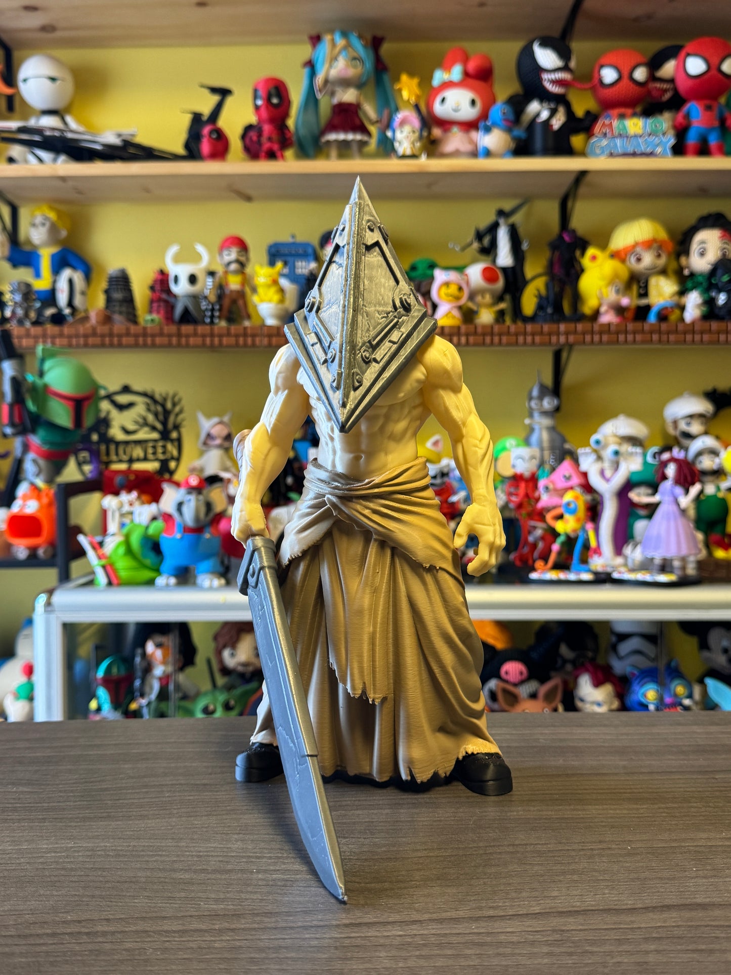 Silent Hill - 12" Pyramid Head