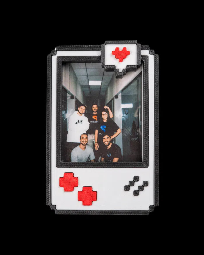 Pixel Snap - Magnetic Photo Frame