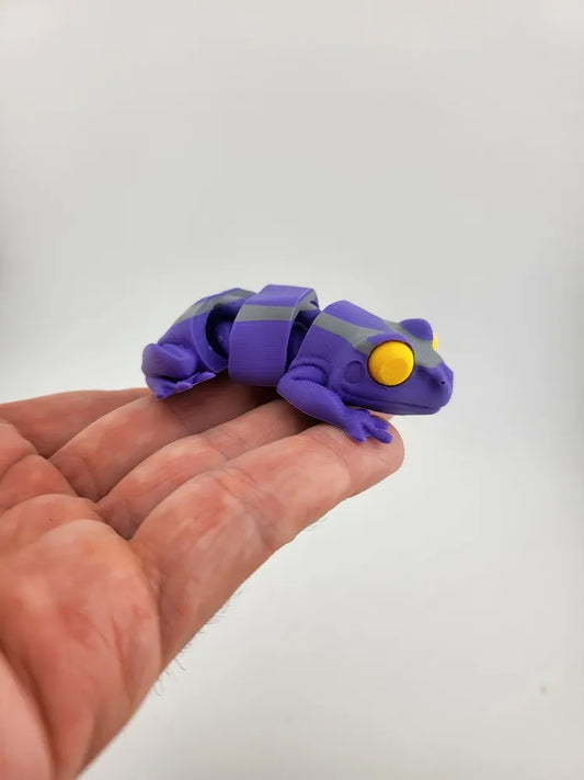 Cute Frog Fidget – Articulated Mini Desk Decor