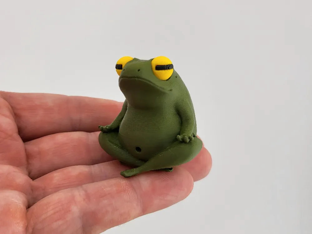 Zen Frog – Calm Meditation Pose Cute Desk Decor i