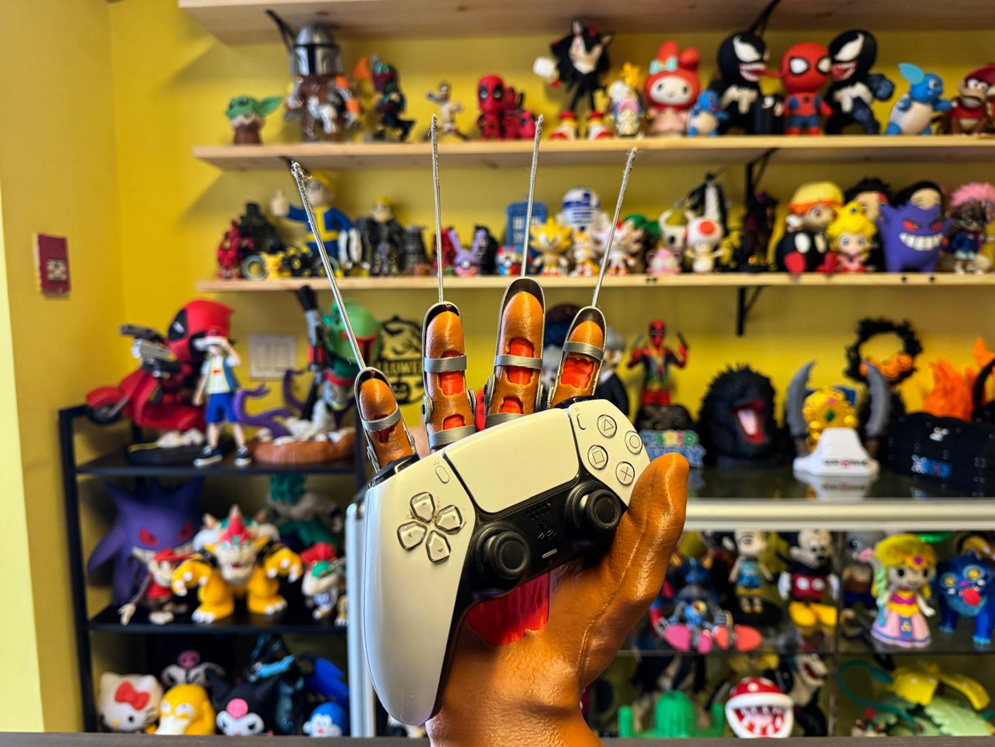 14" Freddy Kruger Controller Stand