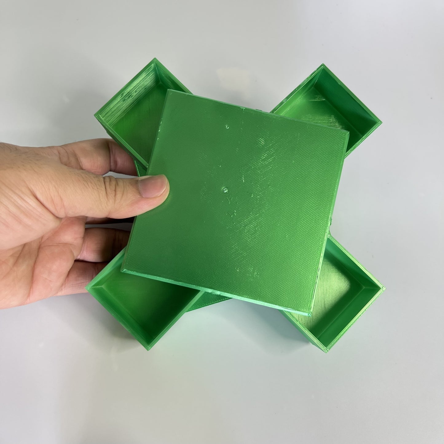 Mechanical Rotating Gift Box